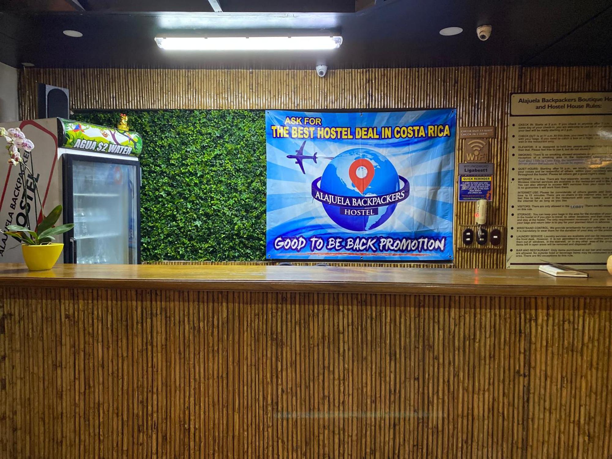 Alajuela Backpackers Airport Hostel Exterior photo