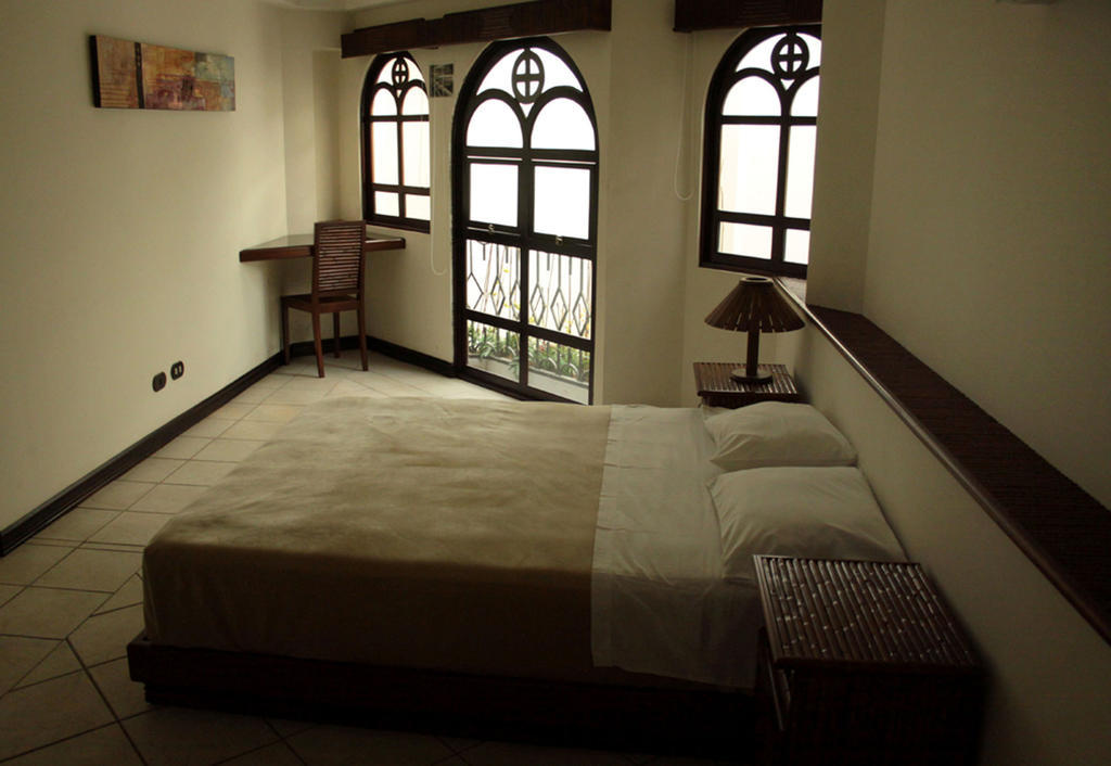 Alajuela Backpackers Airport Hostel Room photo